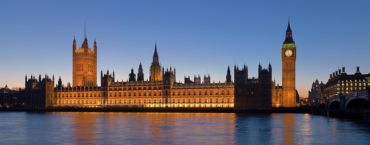 Palace of Westminster across the Thames - Wikimedia Commons