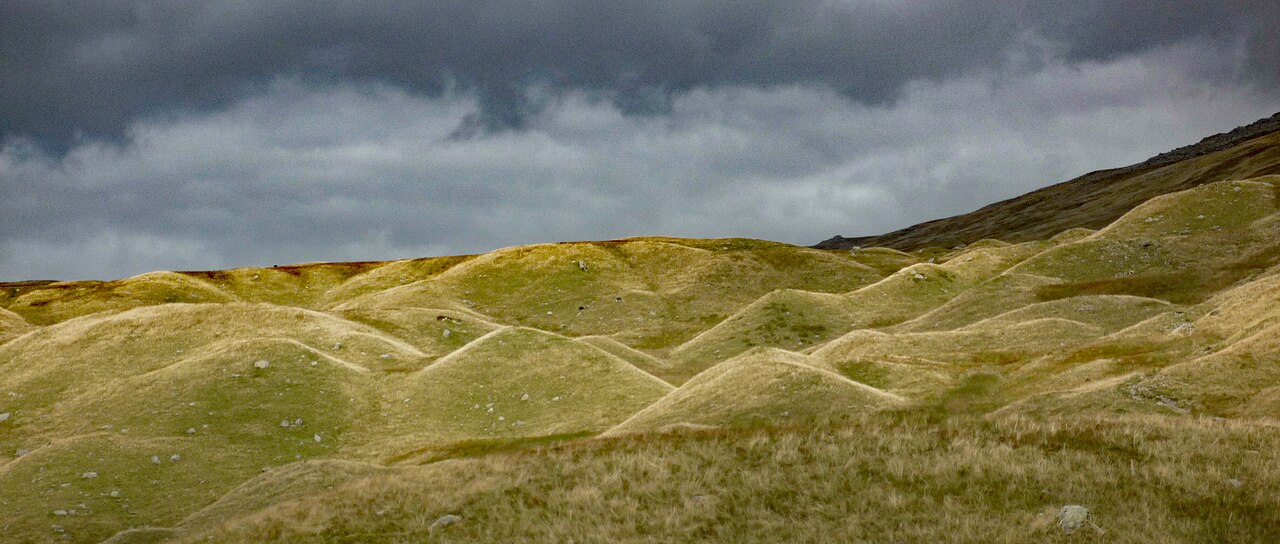 Green hills in the Lake District - Wikimedia Commons